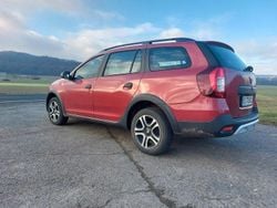 Rot Gebraucht 2018 Dacia Logan MCV Stepway Limousine | 8.399 € (Fairer Preis)
