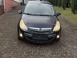 Schwarz Gebraucht 2011 Opel Corsa Selection Kleinwagen | 2.500 € (Guter Preis)