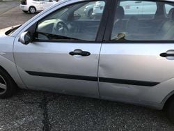 Gebraucht 2001 Ford Focus Ambiente Kombi | 600 € (Guter Preis)