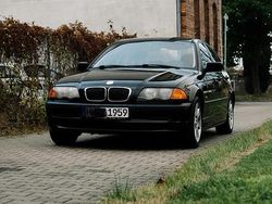 Schwarz Gebraucht 2001 BMW 316 Limousine | 2.500 €