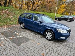 Blau Gebraucht 2012 Skoda Octavia Kombi | 4.999 € (Fairer Preis)