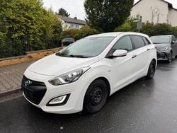 Weiß Gebraucht 2012 Hyundai i30 Kombi | 4.800 € (Fairer Preis)