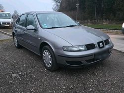 Grau Gebraucht 2004 Seat Leon Limousine | 450 € (Superpreis)