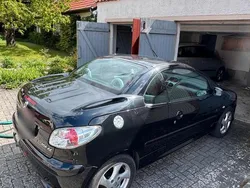 Schwarz Gebraucht 2006 Peugeot 206 CC Cabrio | 1.600 €