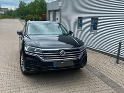 Schwarz Gebraucht 2018 VW Touareg SUV | 41.500 € (Teuer)