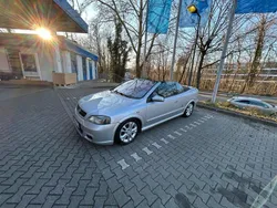Silber Gebraucht 2005 Opel Astra Cabriolet Edition Cabrio | 3.500 € (Etwas zu teuer)