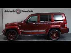 Rot Gebraucht 2009 Jeep Cherokee Limited SUV | 8.000 €