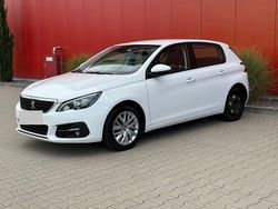 Weiß Gebraucht 2019 Peugeot 308 Access Limousine | 6.300 € (Fairer Preis)