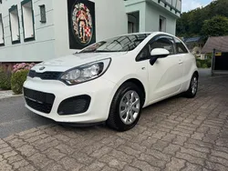 Weiß Gebraucht 2014 Kia Rio Kleinwagen | 3.850 € (Superpreis)