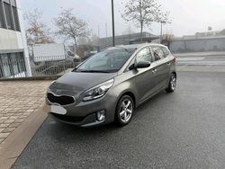 Grau Gebraucht 2014 Kia Carens Spirit Van / Kleinbus | 7.900 € (Fairer Preis)