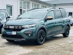 Grün Gebraucht 2024 Dacia Jogger Extreme Van / Kleinbus | 20.890 € (Fairer Preis)