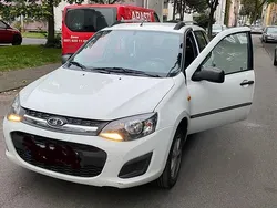 Weiß Gebraucht 2017 Lada Kalina Kombi | 2.200 €