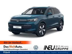 Nightshade blue metallic Gebraucht 2024 VW Tiguan Life SUV | 41.979 € (Teuer)