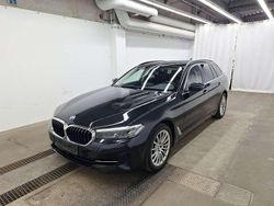 Black sapphire metallic Gebraucht 2022 BMW 520 Kombi | 26.800 € (Superpreis)