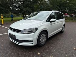 Weiß Gebraucht 2019 VW Touran Van / Kleinbus | 12.390 € (Guter Preis)