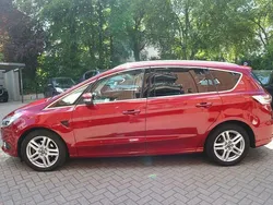 Rubyrot (metallic) Gebraucht 2019 Ford S-MAX Titanium Van / Kleinbus | 21.990 € (Guter Preis)