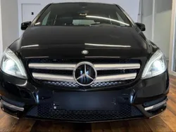 Schwarz Gebraucht 2013 Mercedes B180 Van / Kleinbus | 12.100 € (Fairer Preis)