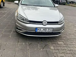 Silber Gebraucht 2018 VW Golf VII Comfortline Kombi | 9.500 € (Guter Preis)