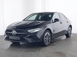 Schwarz Gebraucht 2023 Mercedes A250 Limousine | 33.700 € (Etwas zu teuer)