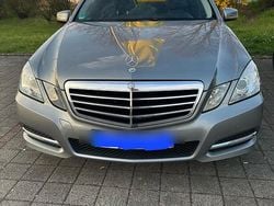 Silber Gebraucht 2013 Mercedes E220 Limousine | 10.000 € (Guter Preis)