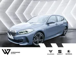 Grau Gebraucht 2022 BMW 118 M Sport Kleinwagen | 25.987 € (Fairer Preis)