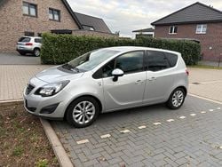 Silber Gebraucht 2012 Opel Meriva S Van / Kleinbus | 6.800 € (Fairer Preis)