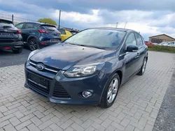 Grau Gebraucht 2012 Ford Focus Champions Edition Limousine | 6.250 € (Fairer Preis)