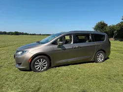 Braun Gebraucht 2018 Chrysler Pacifica SUV | 22.900 € (Guter Preis)