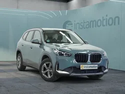 Grün Gebraucht 2024 BMW X1 SUV | 40.700 € (Guter Preis)