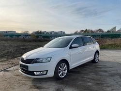Weiß Gebraucht 2014 Skoda Rapid Elegance Kombi | 6.800 € (Fairer Preis)