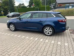 Blau Gebraucht 2019 Renault Mégane IV LIMITED Limousine | 13.500 € (Fairer Preis)