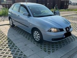 Blau Gebraucht 2005 Seat Ibiza Reference Limousine | 500 € (Guter Preis)
