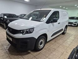 Weiß Gebraucht 2019 Peugeot Partner Van / Kleinbus | 8.999 € (Superpreis)