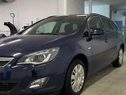 Blau Gebraucht 2011 Opel Astra Design Edition Kombi | 3.650 € (Fairer Preis)