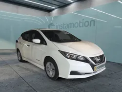 Weiß Gebraucht 2019 Nissan Leaf Kleinwagen | 15.290 € (Etwas zu teuer)