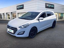 Polar white Gebraucht 2016 Hyundai i30 Passion Kombi | 9.800 € (Fairer Preis)