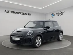 Midnight black Gebraucht 2023 Mini Cooper SE Hatch Kleinwagen | 20.720 € (Guter Preis)