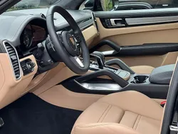 Schwarz Gebraucht 2022 Porsche Cayenne Turbo S SUV | 108.790 € (Etwas zu teuer)