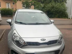 Silber Gebraucht 2011 Kia Rio Limousine | 4.300 € (Teuer)
