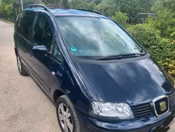 Blau Gebraucht 2007 Seat Alhambra Vigo Van / Kleinbus | 5.699 € (Teuer)