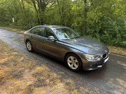 Grau Gebraucht 2014 BMW 318 Limousine | 13.500 € (Guter Preis)