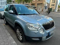 Grau Gebraucht 2010 Skoda Yeti SUV | 4.900 € (Guter Preis)