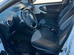 Weiß Gebraucht 2012 Citroën C1 Kleinwagen | 1.900 €