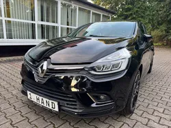 Schwarz Gebraucht 2017 Renault Clio IV Intens Limousine | 11.900 € (Etwas zu teuer)