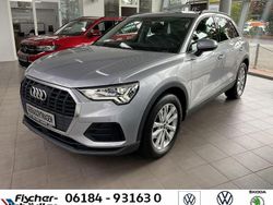 Florettsilber (metallic) Gebraucht 2022 Audi Q3 Ambiente SUV | 30.350 € (Superpreis)