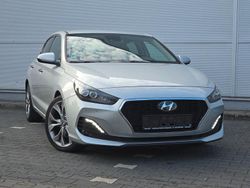 Silber Gebraucht 2018 Hyundai i30 Premium Limousine | 16.900 € (Fairer Preis)