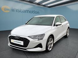 Weiß Gebraucht 2024 Audi A3 Sportback Kleinwagen | 31.399 € (Guter Preis)