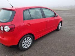 Rot Gebraucht 2005 VW Golf Plus Cross Trendline Van / Kleinbus | 3.300 € (Guter Preis)