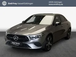 Grau mountaingrau metallic metallic Gebraucht 2024 Mercedes A200 Advanced Plus Limousine | 30.200 € (Guter Preis)