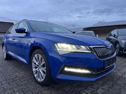 Blau Gebraucht 2022 Skoda Superb Ambition Kombi | 22.490 € (Superpreis)